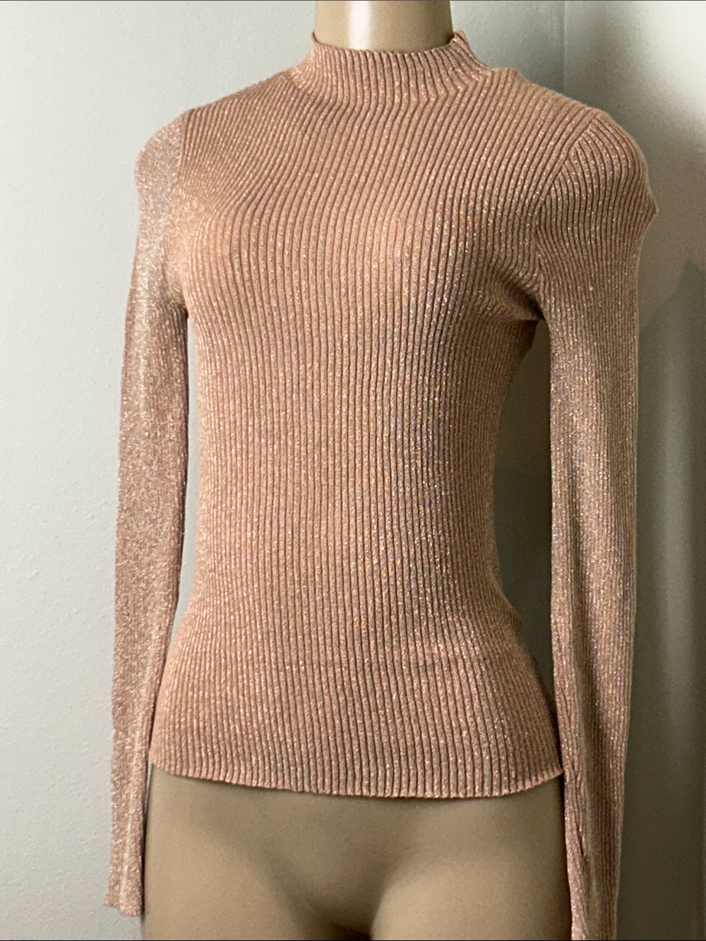 Lucy Paris Pacie Metallic Gold Ribbed Mock Neck Sweater Top Womens Size M NWT